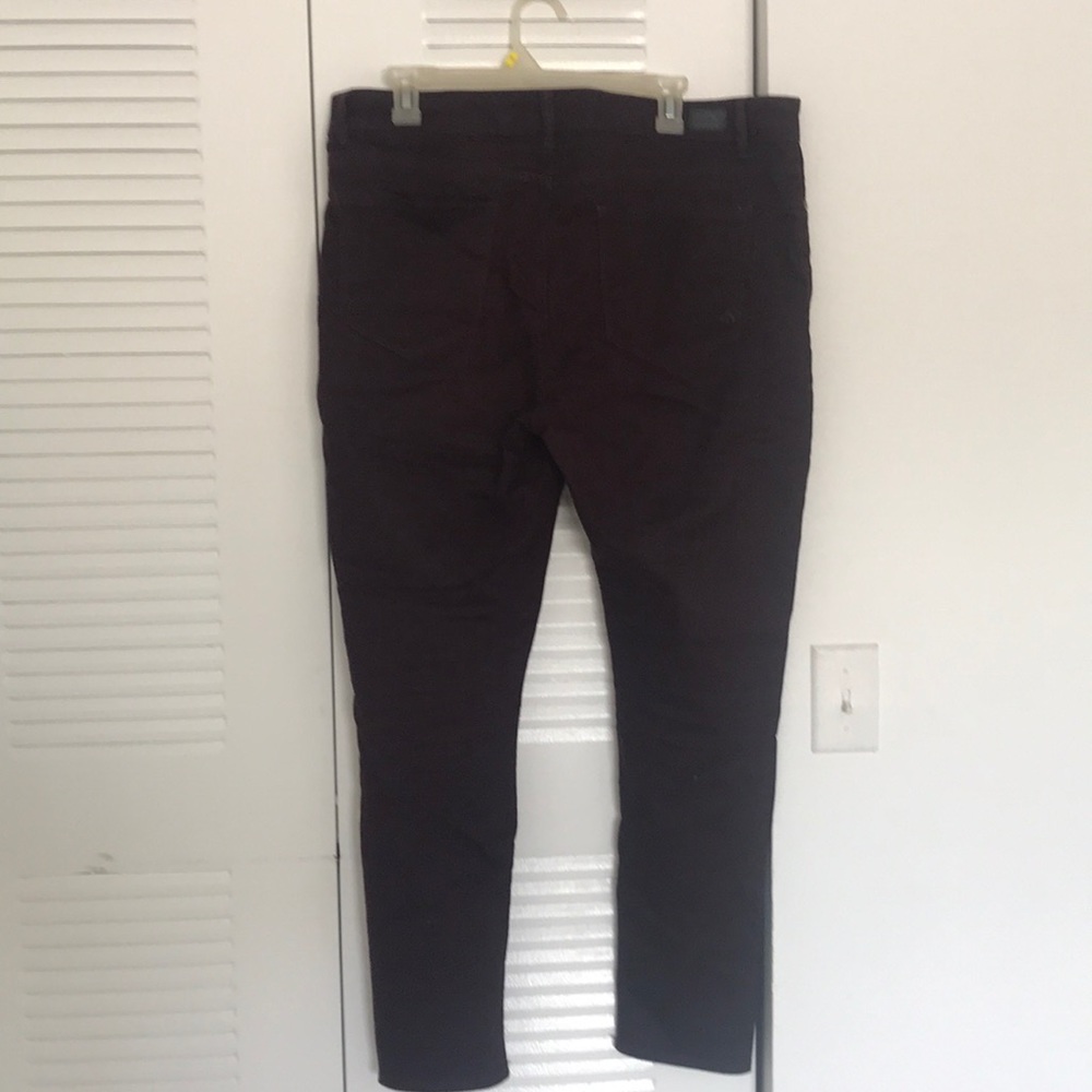 Jordache skinny jeans - Picture 2 of 4